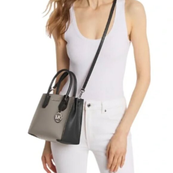 Michael Kors Mercer Medium Pebbled Leather Crossbody Bag - Picture 3 of 7